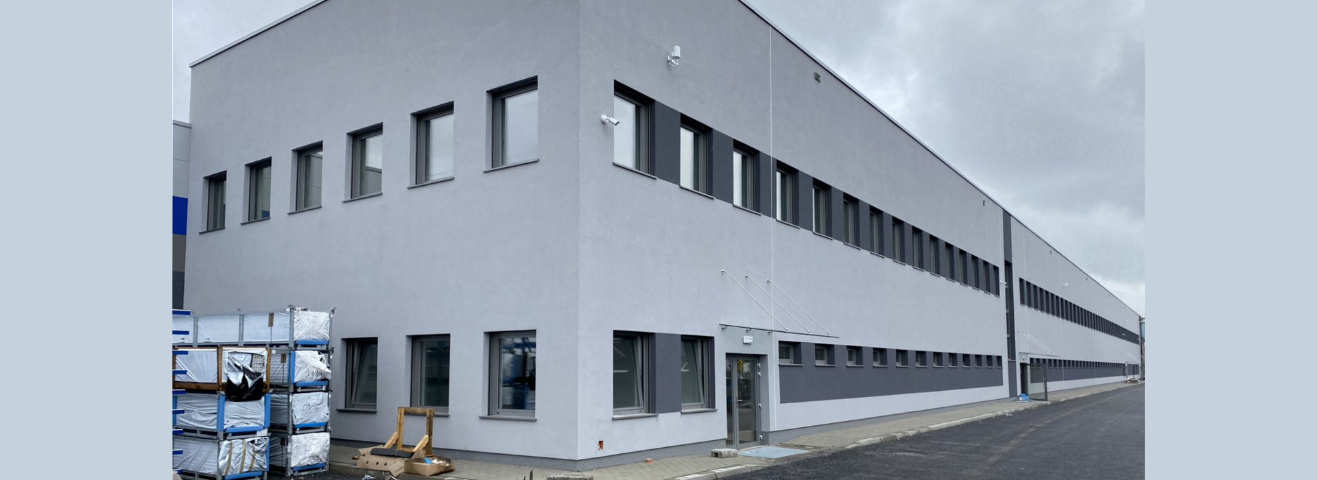 Wentylacja i klimatyzacja w fabryce stolarki okienno-drzwiowen EKO-OKNA S.A. w Kornicach